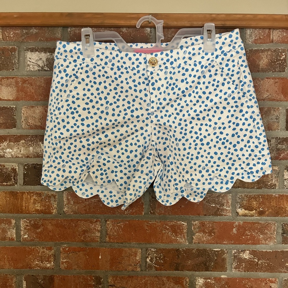 Scalloped Lilly Pulitzer shorts